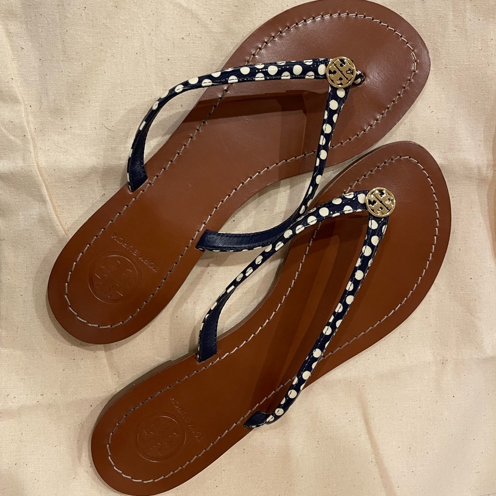 Tory Burch Terra Leather Flip Flop Sandals Navy Polka Dot Size 6 like new